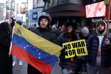 যুক্তরাষ্ট্রের বিভিন্ন শহরে যুদ্ধবিরোধী বিক্ষোভ