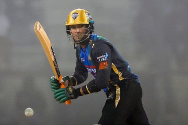 মাহমুদউল্লাহর ফিফটিতে রংপুরের লড়াকু সংগ্রহ