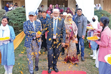 টিনের ঘরে কলেজ প্রতিষ্ঠার গল্প