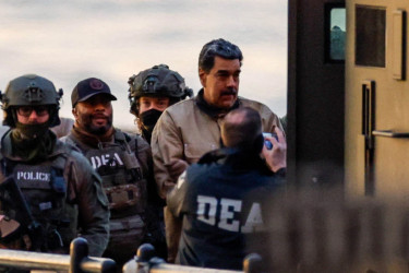 মার্কিন আদালতে নিজেকে নির্দোষ দাবি করে যা বললেন মাদুরো