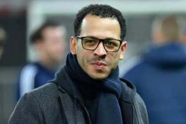 চেলসির ম্যানেজার হতে রাজি রোজেনিয়র