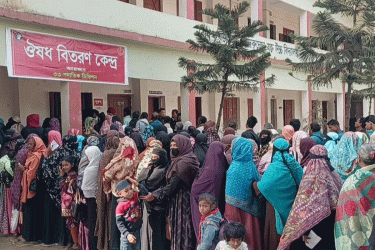 লাকসামে সেনাবাহিনীর উদ্যোগে বিনামূল্যে চিকিৎসা সেবা