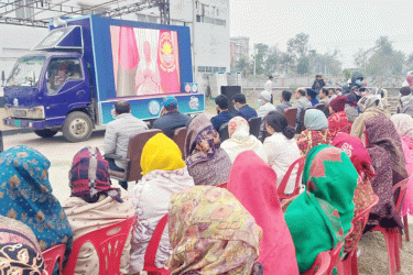 ভোটের গাড়ি এখন গোপালগঞ্জে