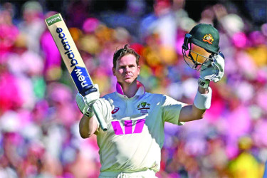 অ্যাশেজে স্মিথের ১৩তম সেঞ্চুরি