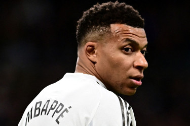 সুপার কাপেও এমবাপ্পেকে পাচ্ছে না রিয়াল মাদ্রিদ