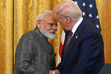 কি পেতে ট্রাম্পকে ‌‘স্যার’ ডেকেছিলেন ‘বিনয়ী’ মোদি