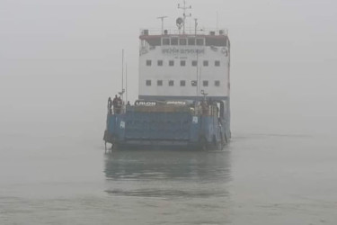 ৬ ঘণ্টা পর শরীয়তপুর-চাঁদপুর নৌরুটে ফেরি চলাচল স্বাভাবিক