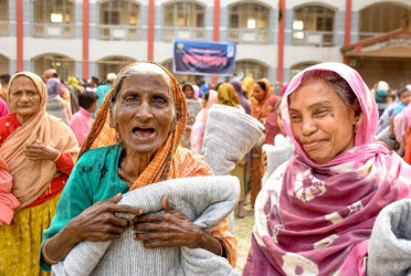 ‘আজ রাতে কম্বলে একা ঘুমাব’