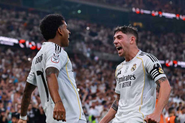 রোমাঞ্চকর লড়াইয়ে আতলেতিকোকে হারিয়ে ফাইনালে রিয়াল