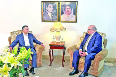 তারেক রহমানের সঙ্গে সৌজন্য সাক্ষাৎ