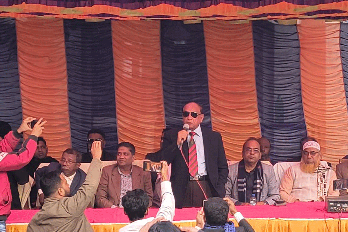 সাকিকে সমর্থন জানিয়ে নির্বাচন থেকে সরে দাঁড়ালেন বিএনপির এমএ খালেক