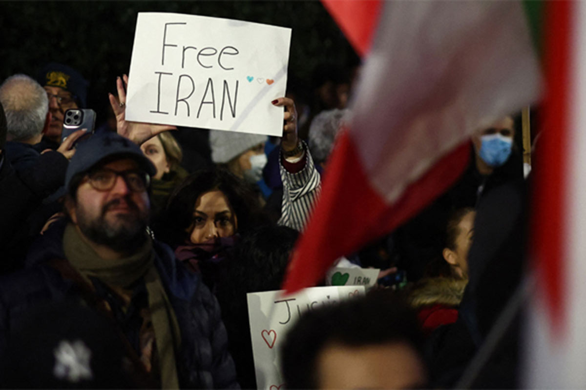 উত্তাল ইরান, নিহত বেড়ে ৫৮