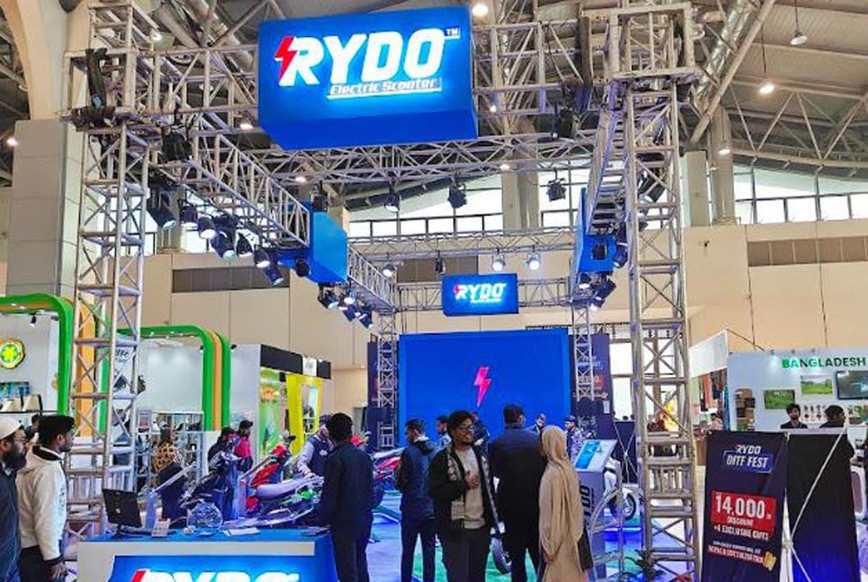 বাণিজ্য মেলায় সাশ্রয়ী ইলেকট্রিক স্কুটার নিয়ে রাইডোর যাত্রা