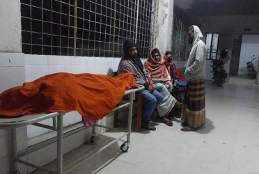 খেলা নিয়ে সংঘর্ষ, ছেলেকে বাঁচাতে গিয়ে মায়ের মৃত্যু