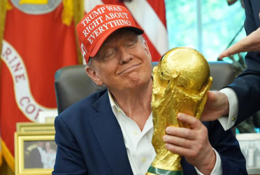 ট্রাম্পের আচরণে ক্ষোভ : ক্রমেই জোরালো ফিফা বিশ্বকাপ বর্জনের ডাক