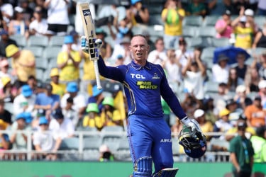 ইউরোপীয় লিগে নাম লেখালেন ডুসেন