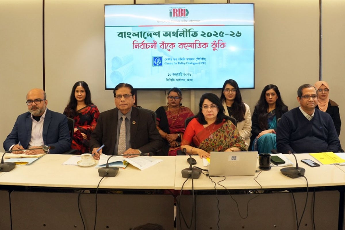 বিনিয়োগ স্থবির আস্থাহীনতায় অর্থনীতি