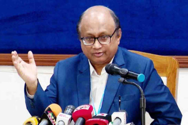 শেখ হাসিনার হলফনামা খতিয়ে দেখলে নির্বাচন করার সুযোগ থাকতো না: দুদক চেয়ারম্যান