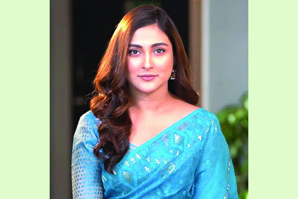 হুমকির মামলায় অব্যাহতি অভিনেত্রী মেহজাবীনের