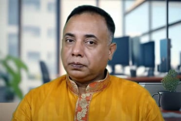 ক্ষমতার চেয়ার ও ভাঙা রাষ্ট্র