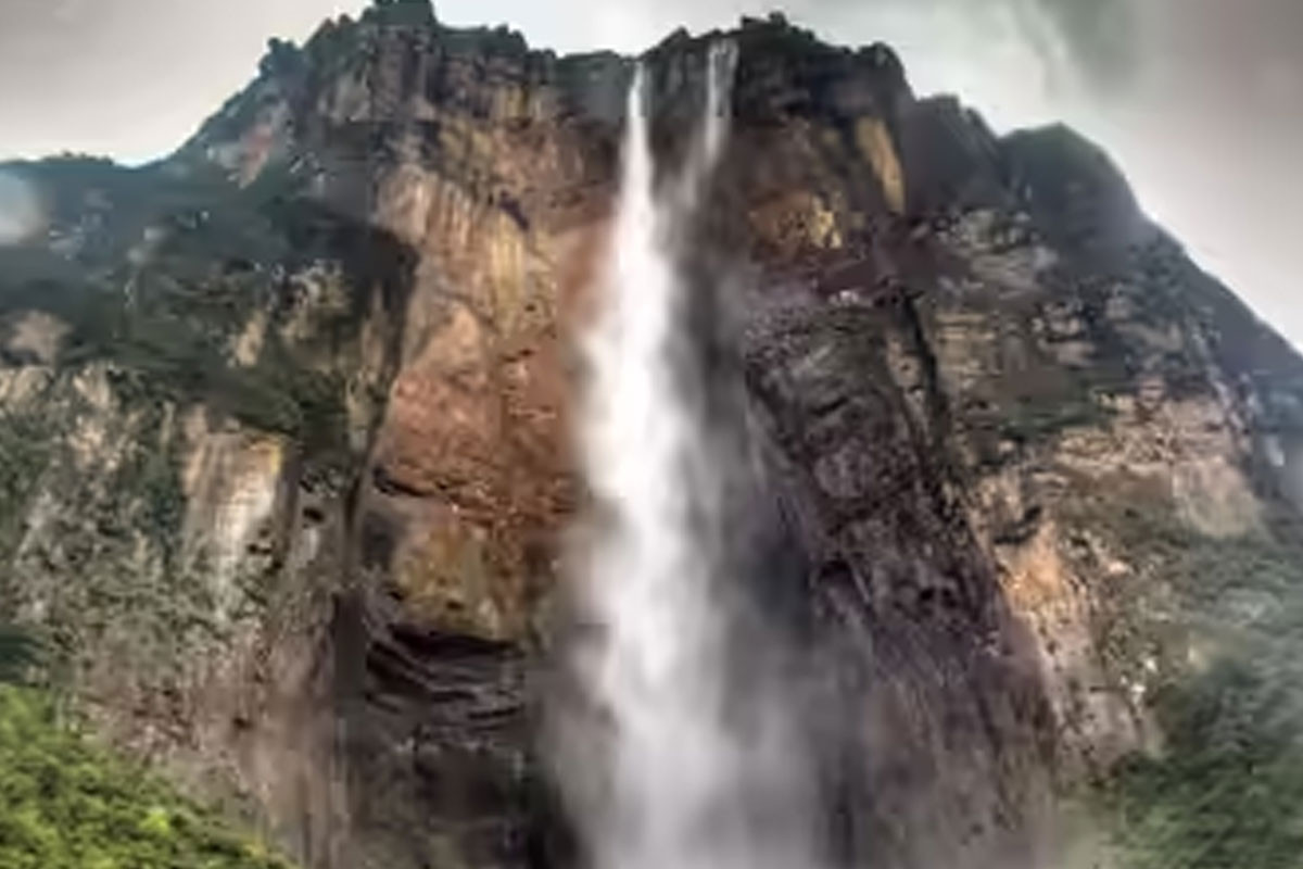 অ্যাঞ্জেল জলপ্রপাতের পানি কেন বাতাসে উধাও হয়?