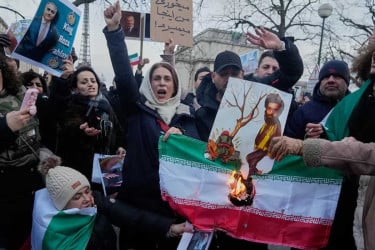 ইরানে এবারের বিক্ষোভ কেন আগের আন্দোলনের চেয়ে ভিন্ন