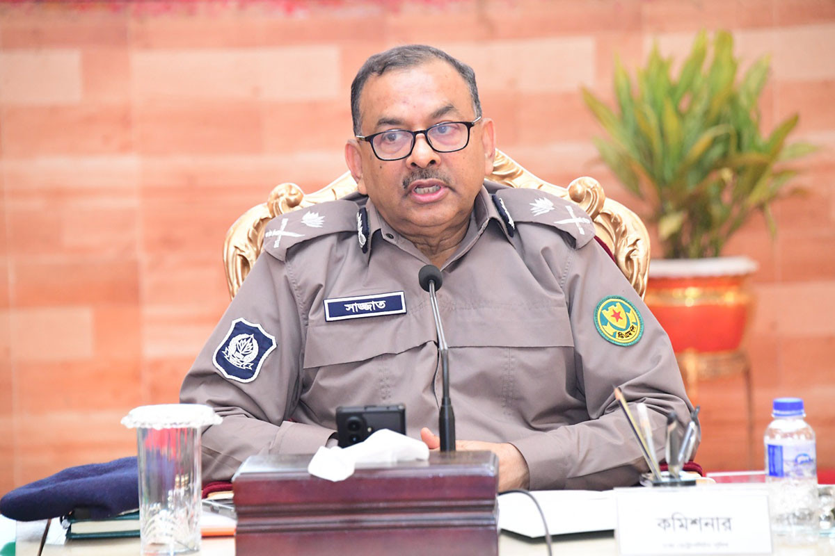 ত্রুটিবিহীন ও নিরপেক্ষ নির্বাচন উপহার দেওয়ার আহ্বান ডিএমপি কমিশনারের