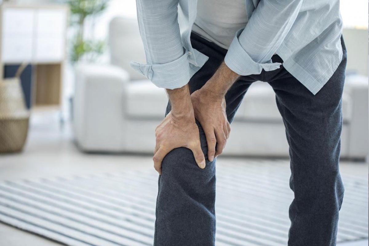 শীতে হাঁটু ব্যথা কমাতে ঘরোয়া কিছু উপায়