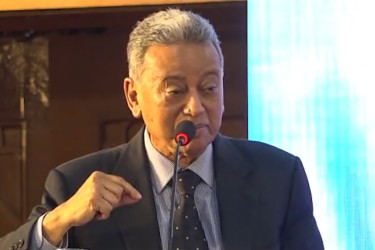 ব্যবসার পরিবেশ সহজ ও আমলাতান্ত্রিক জটিলতা দূর করতে হবে : আমীর খসরু