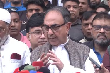 মবোক্রেসি সব জায়গায় চলে না, আমি ঢাকায় ভেসে আসি নাই : মির্জা আব্বাস