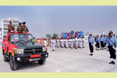 বিএনসিসির বার্ষিক কেন্দ্রীয় ক্যাম্পিং’র সমাপনী কুচকাওয়াজ অনুষ্ঠিত