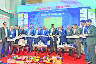 গার্মেন্টস অ্যাকসেসরিজ প্রদর্শনী