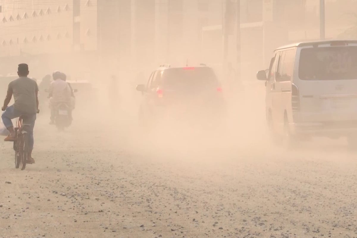 বিশ্বে দূষিত শহরের তালিকায় শীর্ষে ঢাকা