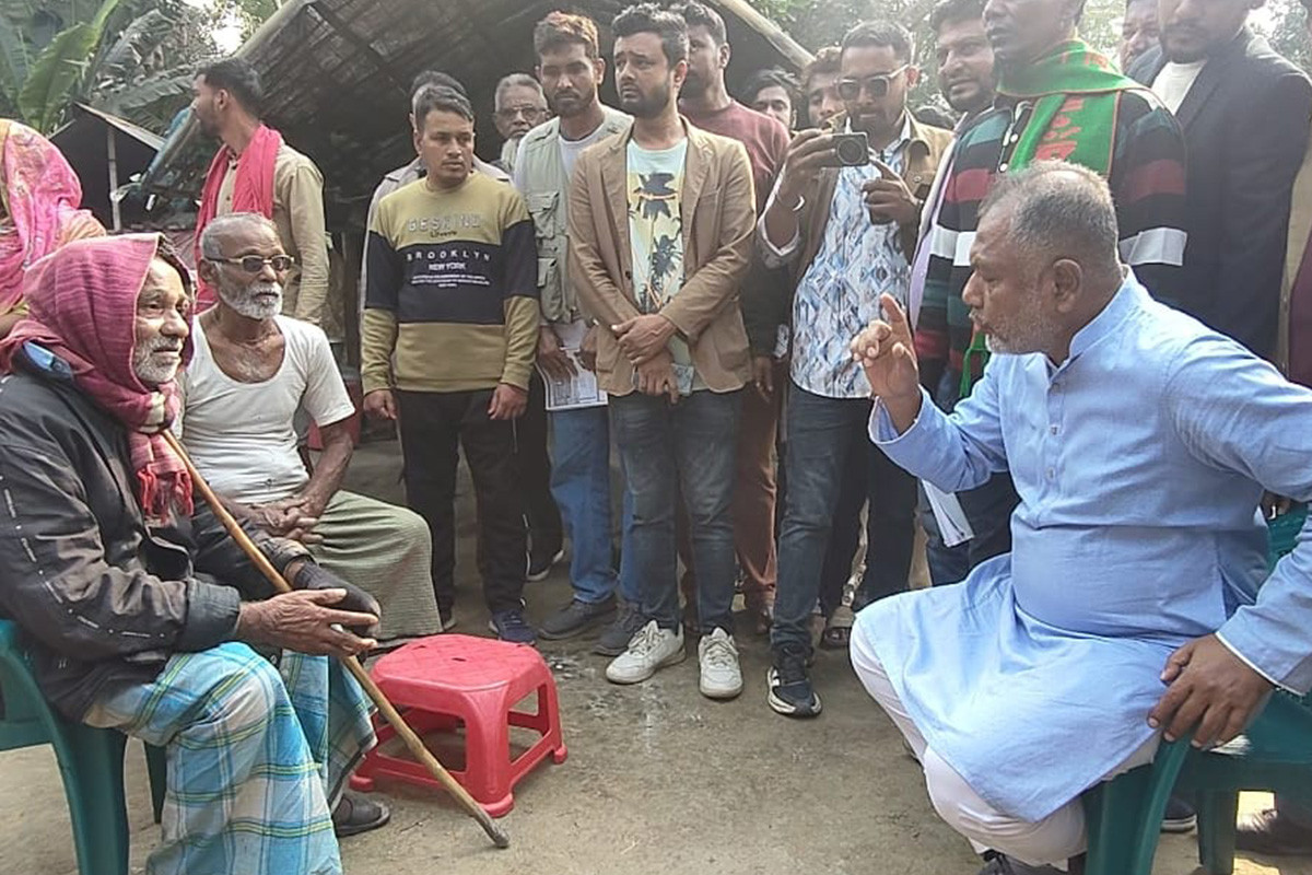 একটিবার আমাকে সুযোগ দিন, সুখে-দুঃখে আপনাদের পাশে থাকতে চাই: জিলানী