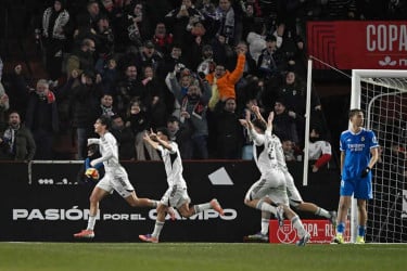 আলবাসেতের কাছে হেরে কোয়ার্টারের আগেই বিদায় বিয়ালের