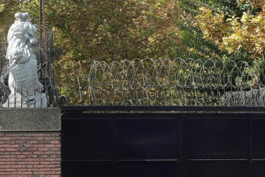 তেহরানে ব্রিটিশ দূতাবাস সাময়িকভাবে বন্ধ ঘোষণা