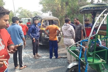 গোপালগঞ্জে মাহেন্দ্র ও ইজিবাইকের মুখোমুখি সংঘর্ষে নিহত ১, আহত ৬