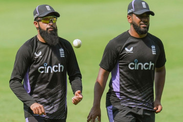 এবার ভিসা জটিলতায় ‘পাকিস্তানি বংশোদ্ভুত’ দুই ইংলিশ ক্রিকেটার