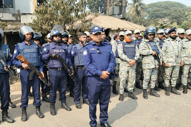 ঝিনাইদহে সংসদ নির্বাচনকে সামনে রেখে পুলিশের বিশেষ অভিযান