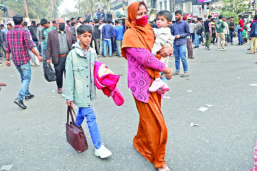 অধ্যাদেশ দাবিতে আবার অবরোধ, চরম ভোগান্তি