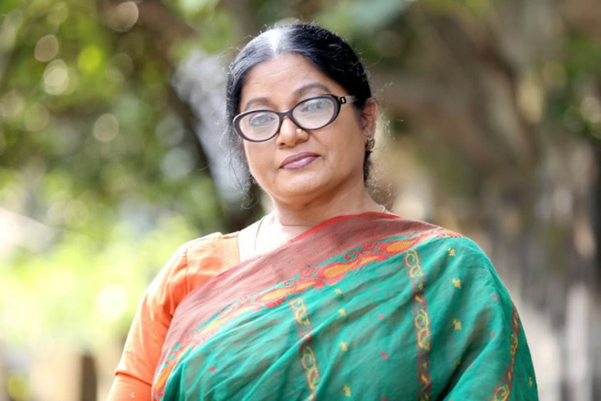 দেড় যুগ পর সিনেমায় ডলি জহুর