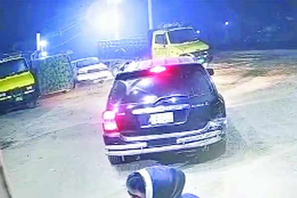 টাকা চাওয়ায় ফিলিং স্টেশন কর্মীকে গাড়িচাপা দিয়ে হত্যা