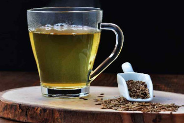 জিরা ভেজানো পানি পান করছেন? জেনে নিন কতটা উপকারী