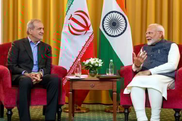 খামেনির পতন হলে ঘোরতর বিপদে পড়বে ভারত?