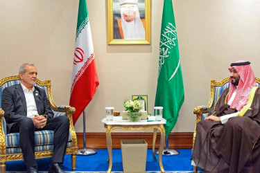 বিপদই কি আরবদের শেখালো ইরানকে রক্ষা করা ছাড়া ‍উপায় নাই?