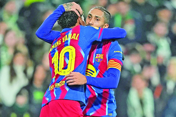 কোয়ার্টার ফাইনালে বার্সেলোনা