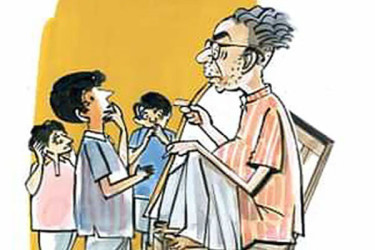 রাজনৈতিক লেজুড়বৃত্তিতে প্রশাসন