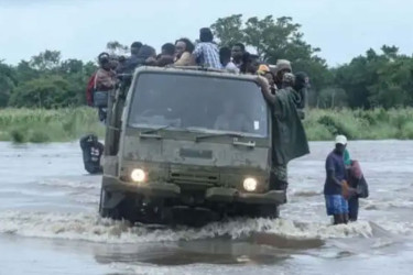 টানা ভারী বৃষ্টিতে আফ্রিকায় ভয়াবহ বন্যা, প্রাণ গেল শতাধিক মানুষের
