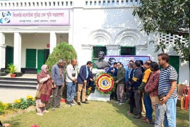 পাবনায় সুচিত্রা সেনের প্রয়াণ দিবস পালিত