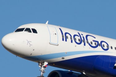 নজিরবিহীন ফ্লাইট বিপর্যয়, ইন্ডিগোকে ২২ কোটি রুপি জরিমানা